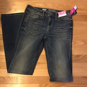 NWT Mossimo mid rise curvy bootcut size 4/27L “super stretchy” blue jeans
